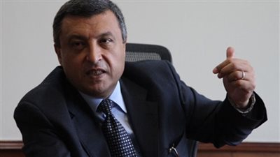 كمال: مشروع البتروكيماويات بقناة السويس يهدف الى خلق مليون فرصة عمل 