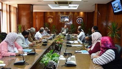 توصيل المرافق والخدمات لمدن الاسكان الجديدة وترميم القديمة بالسويس