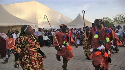 شاهد| رقص مدير المخابرات السوداني بعد اتفاق الجنوب
