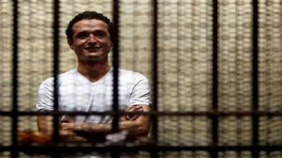 تأجيل محاكمة دومة بـ أحداث مجلس الوزراء لجلسة ١٦ يوليو