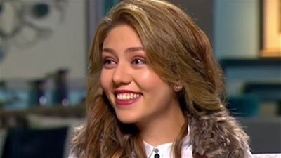 قصة الصور العارية لـ