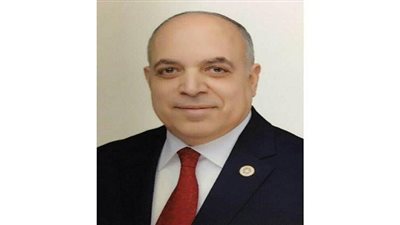 مفاجأت قضية رئيس مصلحة الجمارك.. عاملون بمنطقة بورسعيد الحرة 