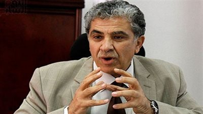 في سابقة هي الأولى.. البرلمان يكرم خالد فهمي عن إنجازاته بوزارة البيئة