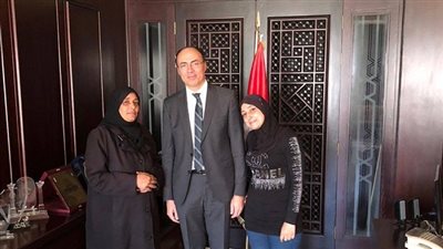 جهود دبلوماسية تنجح في إخراج عائلتين مصريتين من مناطق القتال في سوريا 