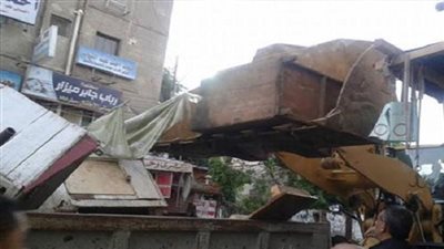 حملة مكبرة لرفع الاشغالات بشارع احمد زكى بالبساتين