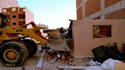 تنفيذ 8 قرارات لإزالة تعديات علي أملاك الدولة بنطاق حى الاربعين
