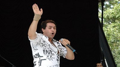 حكيم يرفع راية العرب مع نجوم العالم بأمريكا