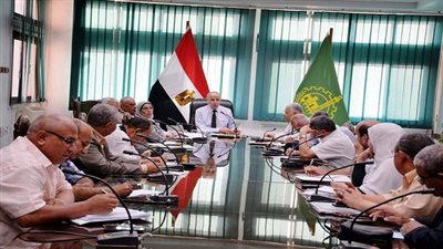 محافظ القليوبية: يتابع تطوير منظومة النظافة وتشجيع الشباب لإنشاء شركات صغيرة 