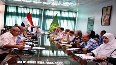 محافظ القليوبية يشدد على توافر السلع الغذائية بالمنافذ وضبط الاسعار