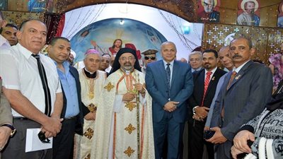محافظ القليوبية يشهد حفل اليوبيل الفضي الكهنوتي للأب الدكتور يونان شحاتة بالكنيسة الكاثوليكية بالخصوص