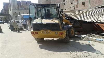 بالصور.. محافظة السويس تواصل لليوم الثالث تنفيـذ الموجة العاشرة أسترداد اراضى الدولة