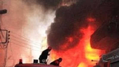 بكاء وعواويل وندم على البضاعة.. مشاهد مؤلمة من حريق الموسكي.. هل تتدخل الحكومة لتحمل الخسائر؟