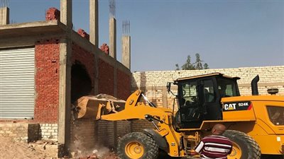  حى الجناين يشن حملة لازالة تعديات على املاك الدولة بالسويس