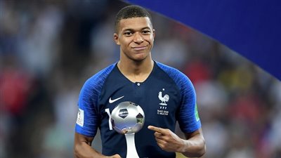 كيليان مبابي في حوار مصغر: رئيس فرنسا يريد أن ألعب في ذلك النادي.. وهؤلاء أفضل 4 لاعبين في العالم