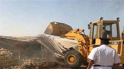 تنفيذ 8 قرارات لإزالة 23 حالة تعدي علي أملاك الدولة بالسويس