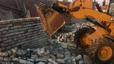 حى الجناين يشن حملة لازالة التعديات على اراضى الدولة