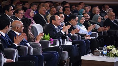 السيسي: افتتاح العديد من المشروعات بالصعيد خلال الفترة المقبلة