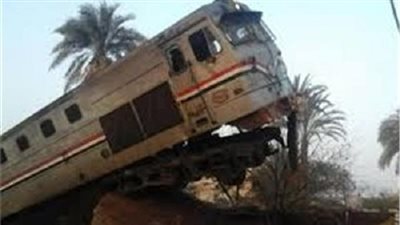 وزارة النقل تنفى أن حل مسامير القضبان هو السبب في حادث قطار أسوان وأن الواقعة تمت بفعل فاعل