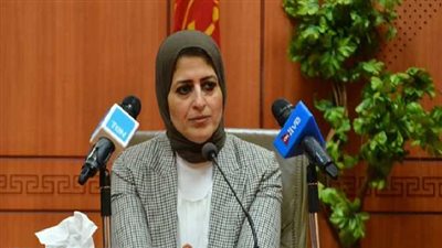 وزيرة الصحة توجه بعلاج مريضة 