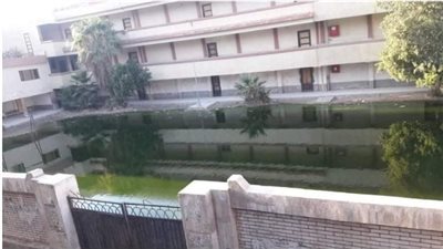  بالصور.. مدارس السويس تطالب وزير التعليم بانقاذها من الغرق من مياه الصرف