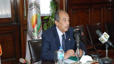 وزير الزراعة: أكبر ضمانة فى زراعة الأقطان فائقة الطول هو اهتمام المصانع بها 