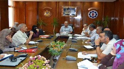 محافظ السويس يتابع عمل لجان تقنين الاراضي واسترداد حق الدولة