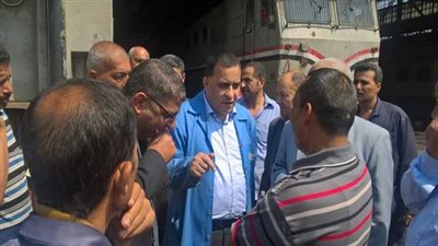 رئيس هيئة السكة الحديد يفاجئ ورش الفرز بالقاهرة ضمن إستعدادات الهيئة بعيد الأضحى المبارك 