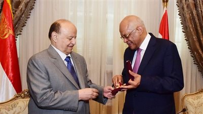الرئيس هادي لعبد العال: نشكر مصر على دعمها للشرعية اليمنية