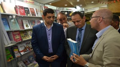 إفتتاح معرض الكتاب الأول بقصر ثقافة السويس