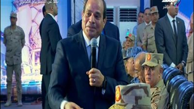 السيسي للمواطنين: هعمل لكم كل حاجة بس مش ببلاش.. ادفع بقى 