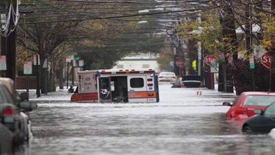 حاكم نيويورك يعلن الطواريء جراء السيول والفيضانات العارمة