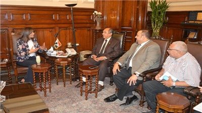 وزيرا الهجرة والزراعة يبحثان مشروع الزراعات الدقيقة مع الخبير هشام العسكري