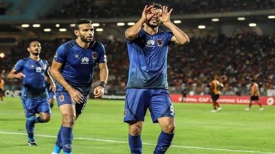 هل تحرمه من البطولات؟.. أزمة في وسط ملعب الأهلي