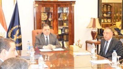 وزير الداخلية يجتمع بقيادات الوزارة.. ما الأسباب؟