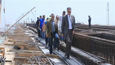 وزير النقل يتابع أعمال تنفيذ محاور النقل غرب الاسكندرية