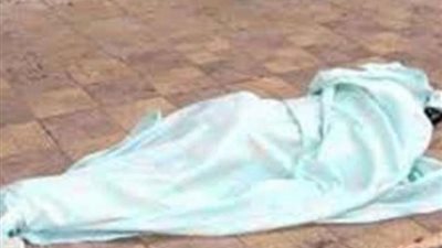 موظف يقتل زوجته لـ