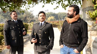 تامر حسني يحتفل بنجاح 