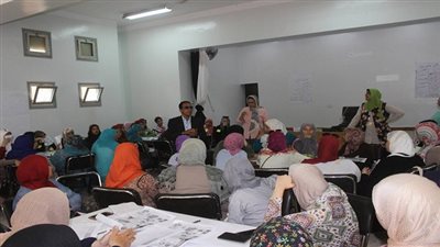 وكيل تعليم السويس يتابع سير تدريبات المعلمين 