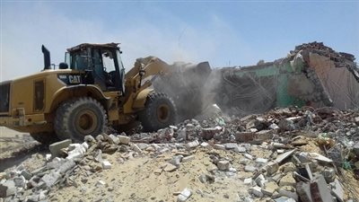 إزالة 37 حالة تعدي علي الأرض الزراعية بالمنيا