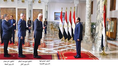 الرئيس السيسي يشهد أداء نواب لثلاثة وزراء اليمين الدستورية
