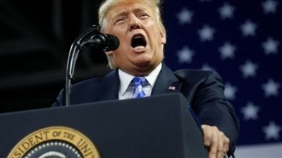 صحيفة أمريكية تدعو ترامب لنقل القوات الأمريكية من قطر