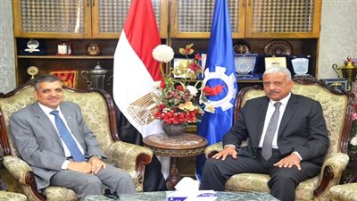 محافظ السويس يستقبل نائب رئيس هيئة القناة