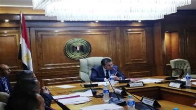 وزير التعليم العالى يترأس الاجتماع الأول للجنة فحص طلبات إنشاء وتنظيم فروع الجامعات الأجنبية