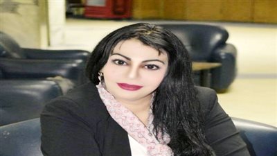 مذيعة القذافي تكشف أسراره: انتفاضة تسيطر على طرابلس.. وهذا سر إستعانة الرئيس الليبي بالحرس النسائي 