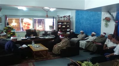 وكيل اوقاف السويس يعقد اجتماعا لالتزام العاملين بالقرار الوزارى 130