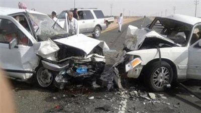 اصابة 11 فى حادث تصادم سيارتين على طريق السخنة
