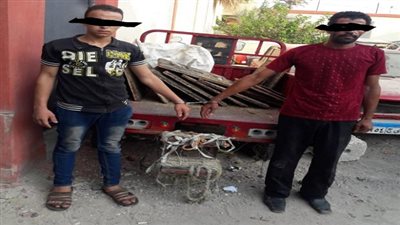 نيابة السويس تحبس لصان قاما بسرقة اغطية بالوعات للصرف الصحى