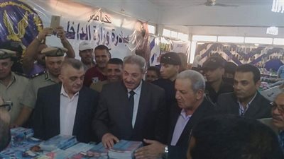 مدير امن الدقهلية يفتتح معرض مستلزمات المدارس بميت سلسيل