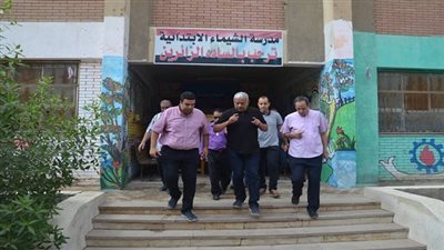بالصور.. محافظ السويس يواصل تفقدة لمدارس المحافظة استعدادا للعام الدراسى الجديد