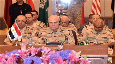 الفريق محمد فريد يعود من الكويت بعد مشاركته فى إجتماع رؤساء أركان دول مجلس التعاون الخليجى 